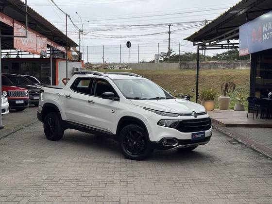 FIAT TORO 2.0 16V TURBO DIESEL VOLCANO 4WD AT9 FIAT TORO 2.0 16V TURBO DIESEL VOLCANO 4WD AT9